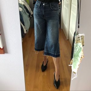 American Eagle Cropped Flare Jeans 👖